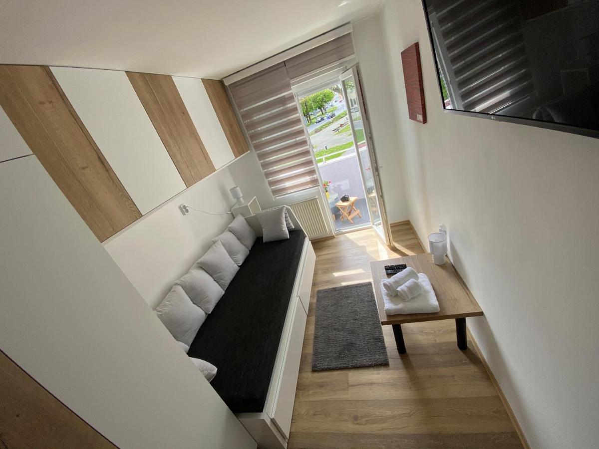 Apartman Edita Virovitica Exteriör bild