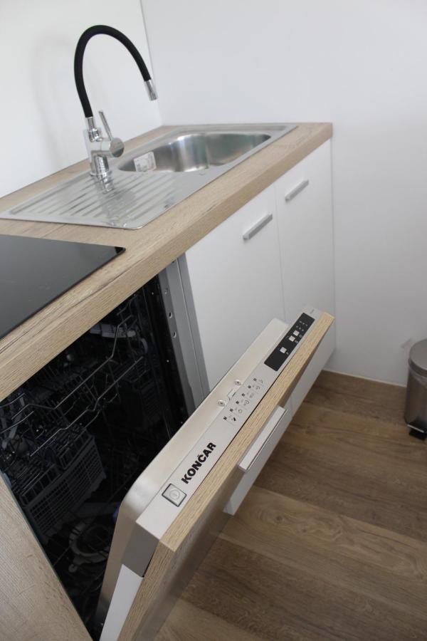 Apartman Edita Virovitica Exteriör bild