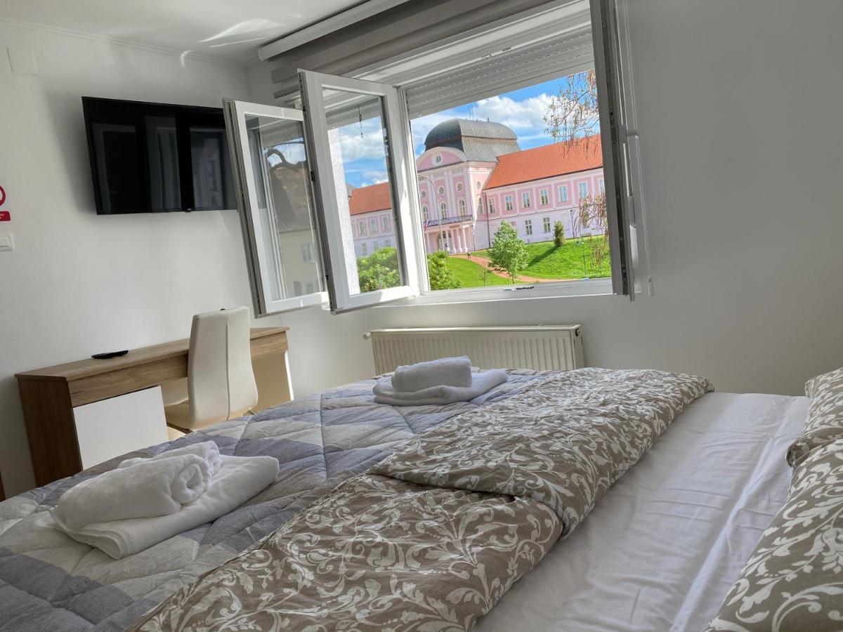 Apartman Edita Virovitica Exteriör bild