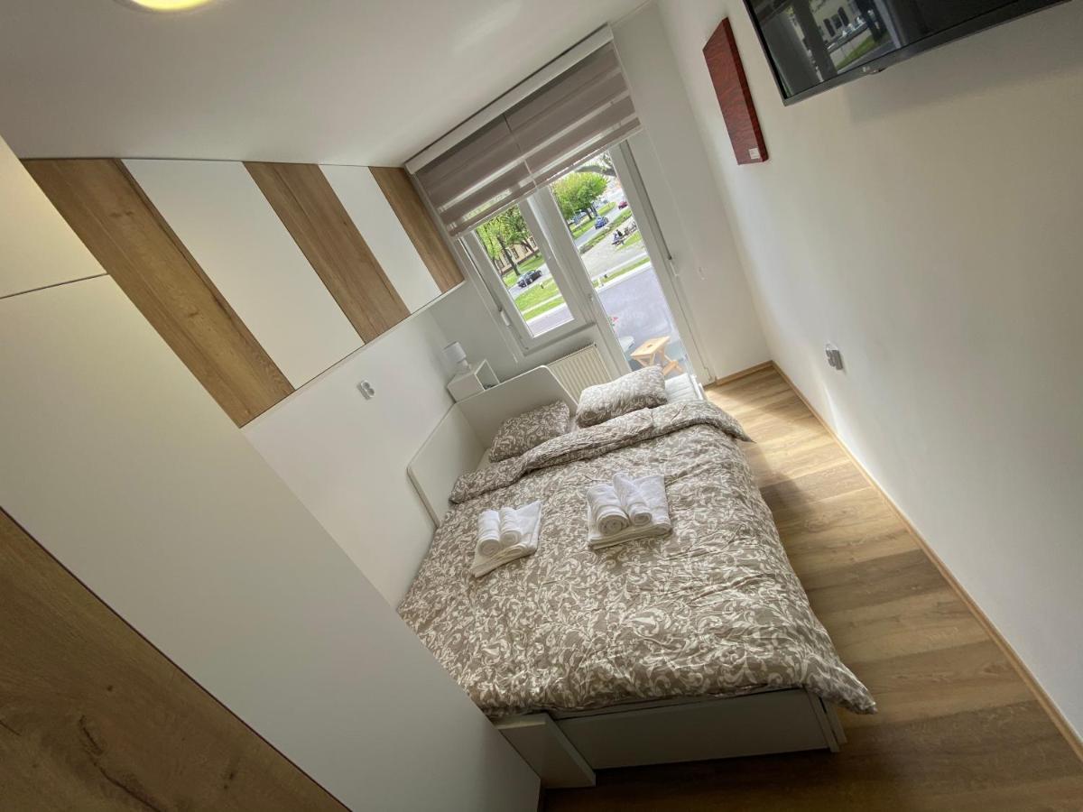 Apartman Edita Virovitica Exteriör bild